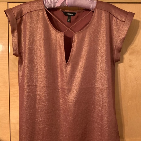 Express Top - Picture 3 of 3